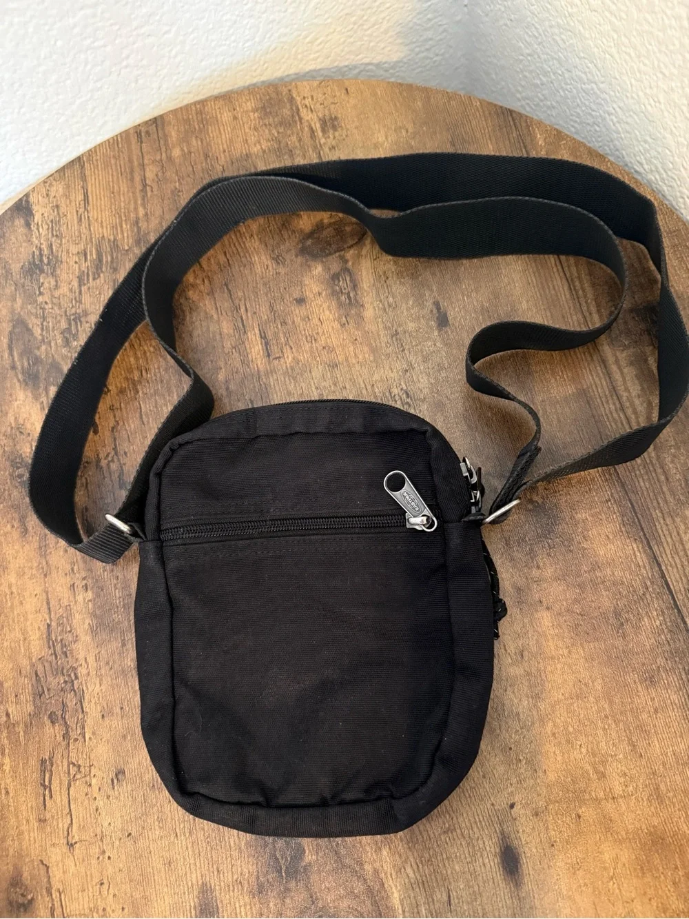 Eastpak Vintage Y2K Black Compact Crossbody Messenger Bag